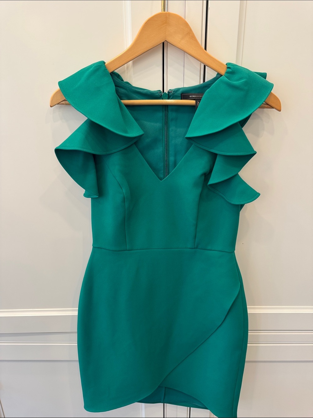 BCBGMaxAzria Emerald Green Ruffle Sleeve V-Neck Mini Dress